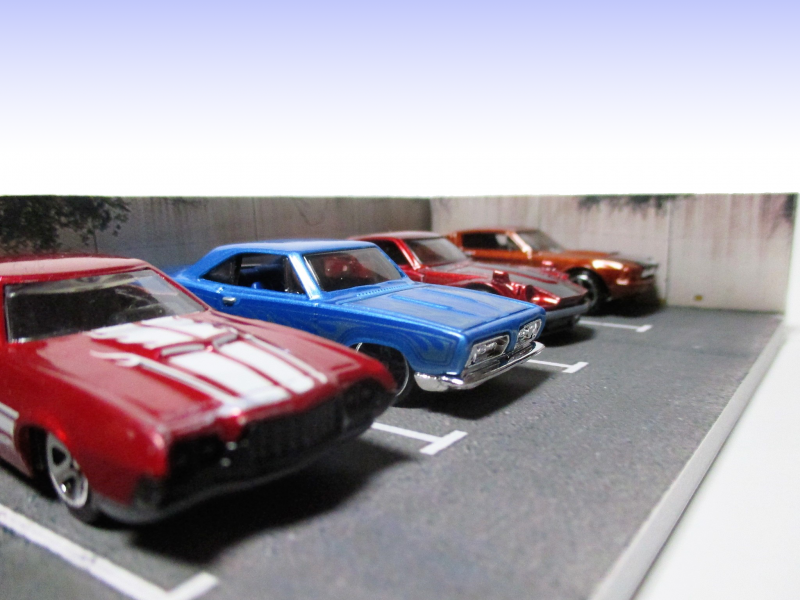 '72 Ford Gran Torino Sport、'68 Plymouth Barracuda Formula S、Custom Datsun 240Z、'67 Shelby GT500